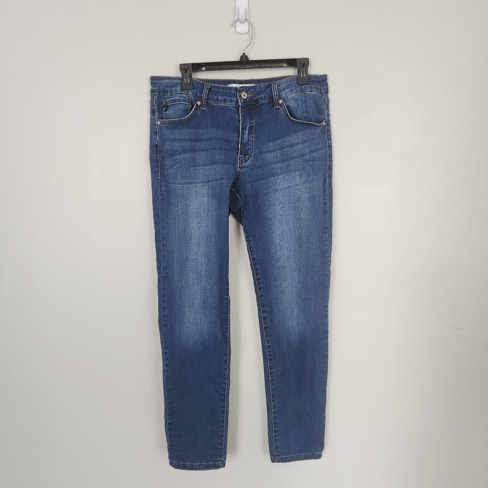 KanCan Mid Rise Skinny Jeans Size 15/31 Medium Wash